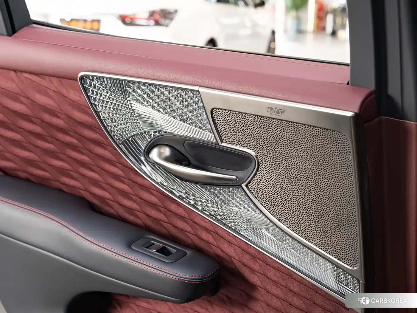 Lexus LS id 4576803 из Китая 12