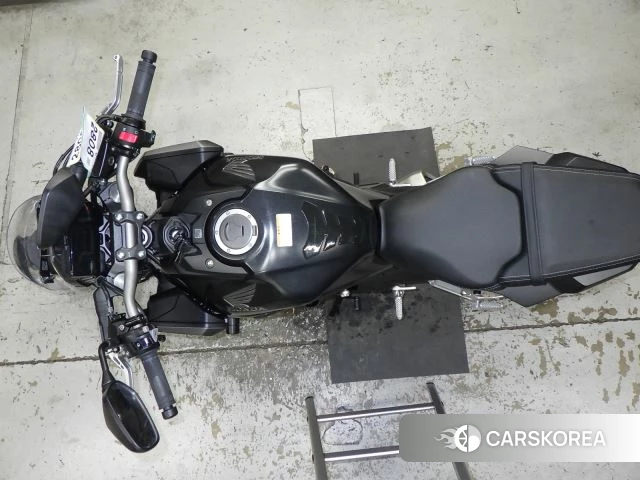 Проданный Honda CB650R id 3997936 из Японии, фото 12
