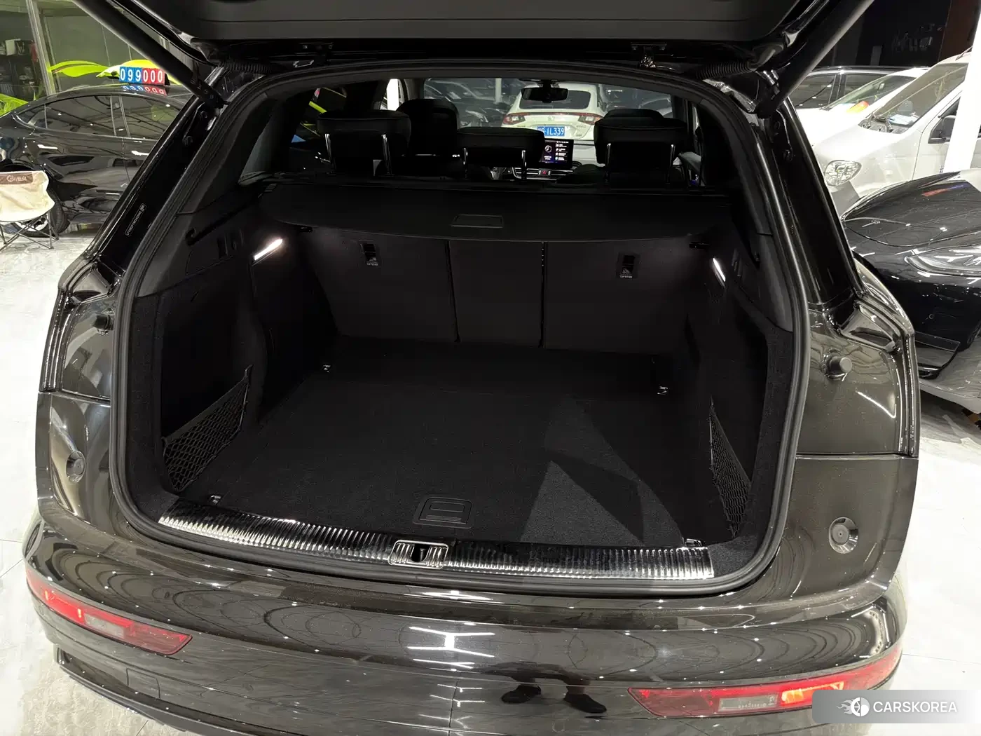 Audi Q5L id 4600957 из Китая 12