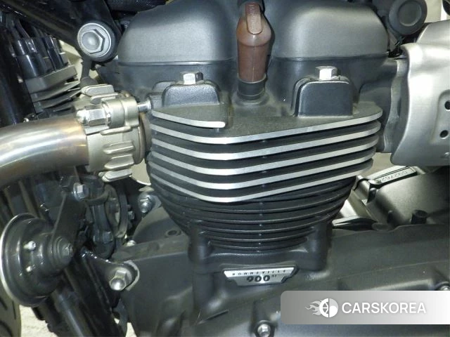 Engine photo
