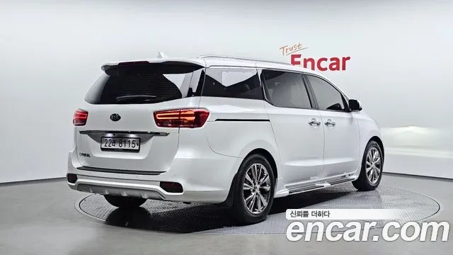 Kia The New Carnival id 2937118 из Кореи 12