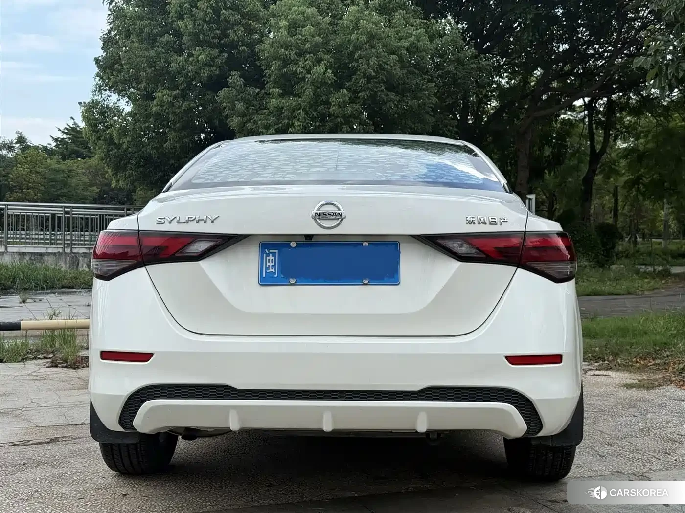 Nissan Sylphy 2021 Белый из Китая, фото 2