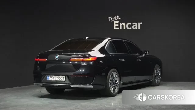 BMW 7 Series (G70) id 3571733 из Кореи 12