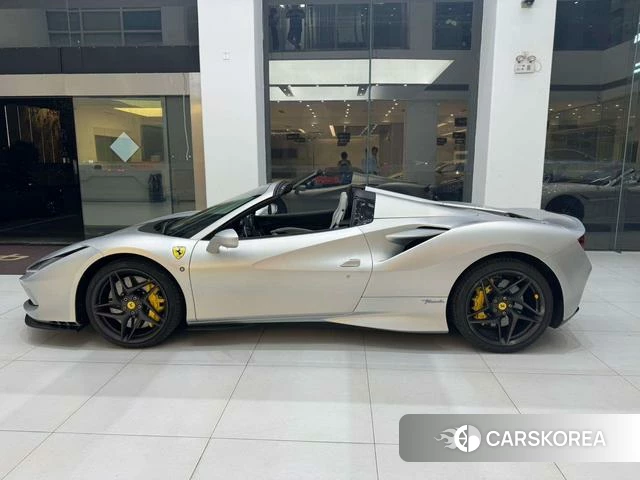 Ferrari F8 2023 Серебристо-серый из Китая, фото 2