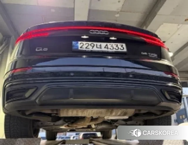 Audi Q8 (4M) 2021 Черный из Кореи, фото 2