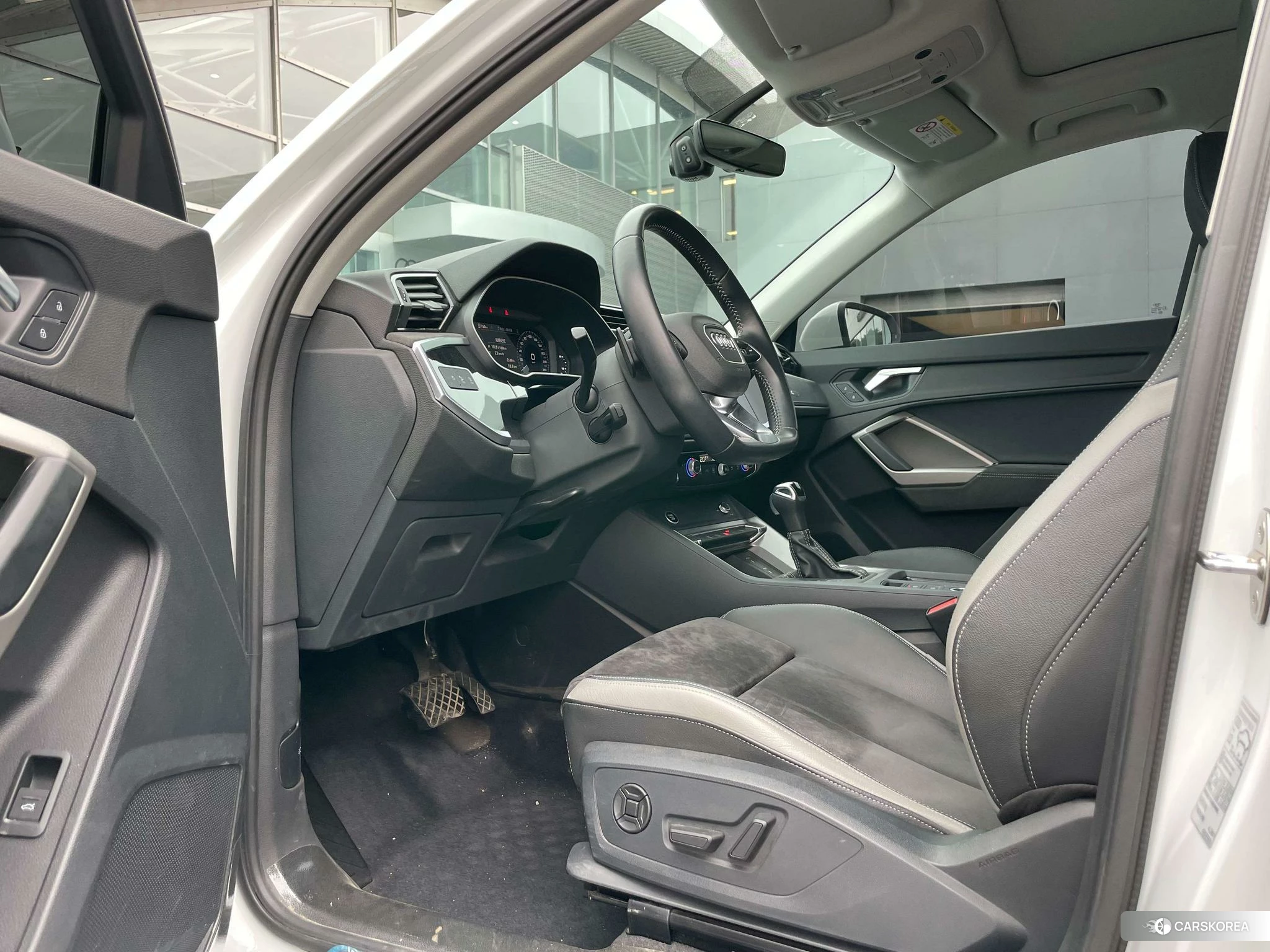 Audi Q3 2021 Белый из Китая, фото 3