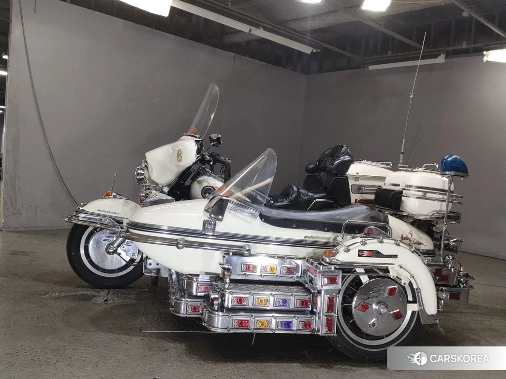 Проданный Harley-Davidson Electra Glide FLHTCU1340 TRIKE 2019 из Японии