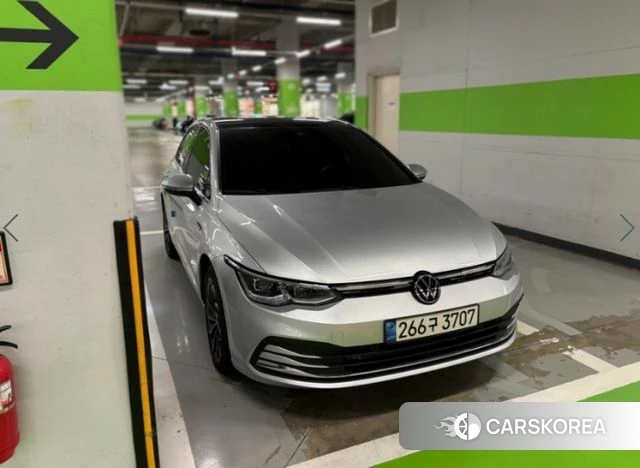 Volkswagen Golf 8th Generation 2022 Серебряный из Кореи, фото 2
