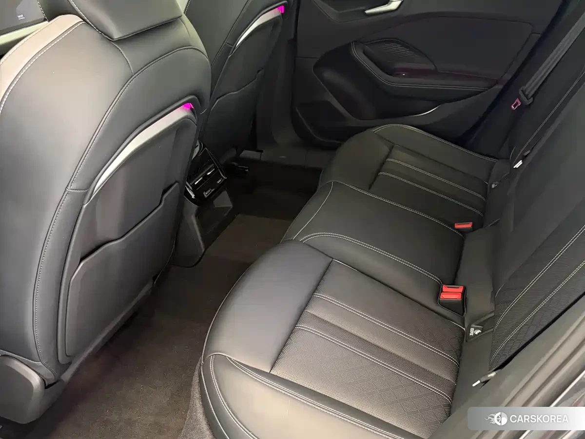 Audi A5L id 4679558 из Китая 7