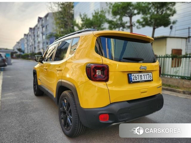 Jeep Renegade 2023 Желтый из Кореи, фото 5