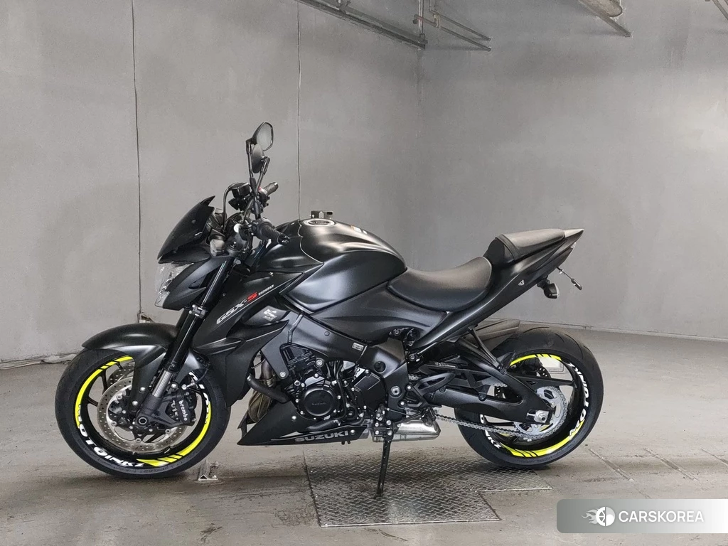 Проданный Suzuki GSX-S1000 2021 из Японии