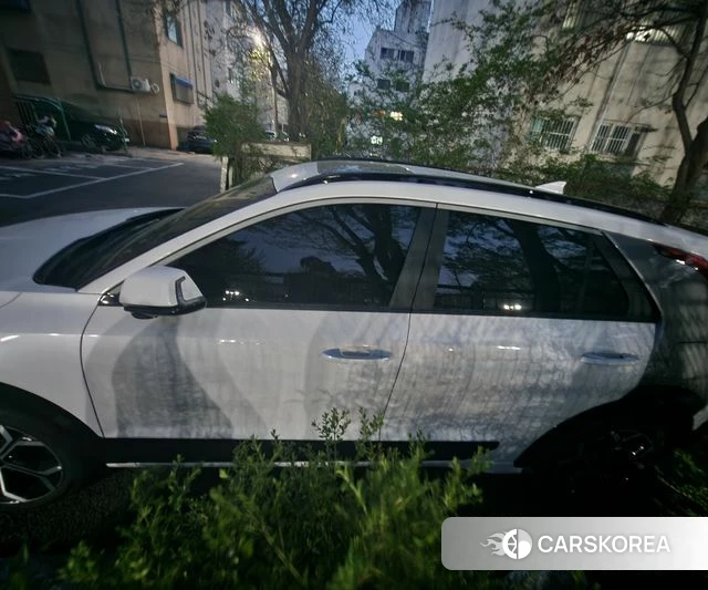 Kia Di Ol Nu Niro 2025 Белый из Кореи, фото 2