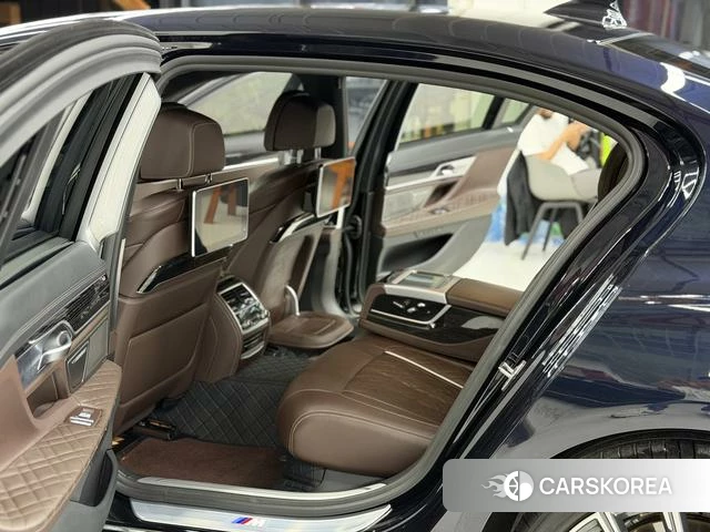 BMW 7 series 2022 Черный из Китая, фото 2