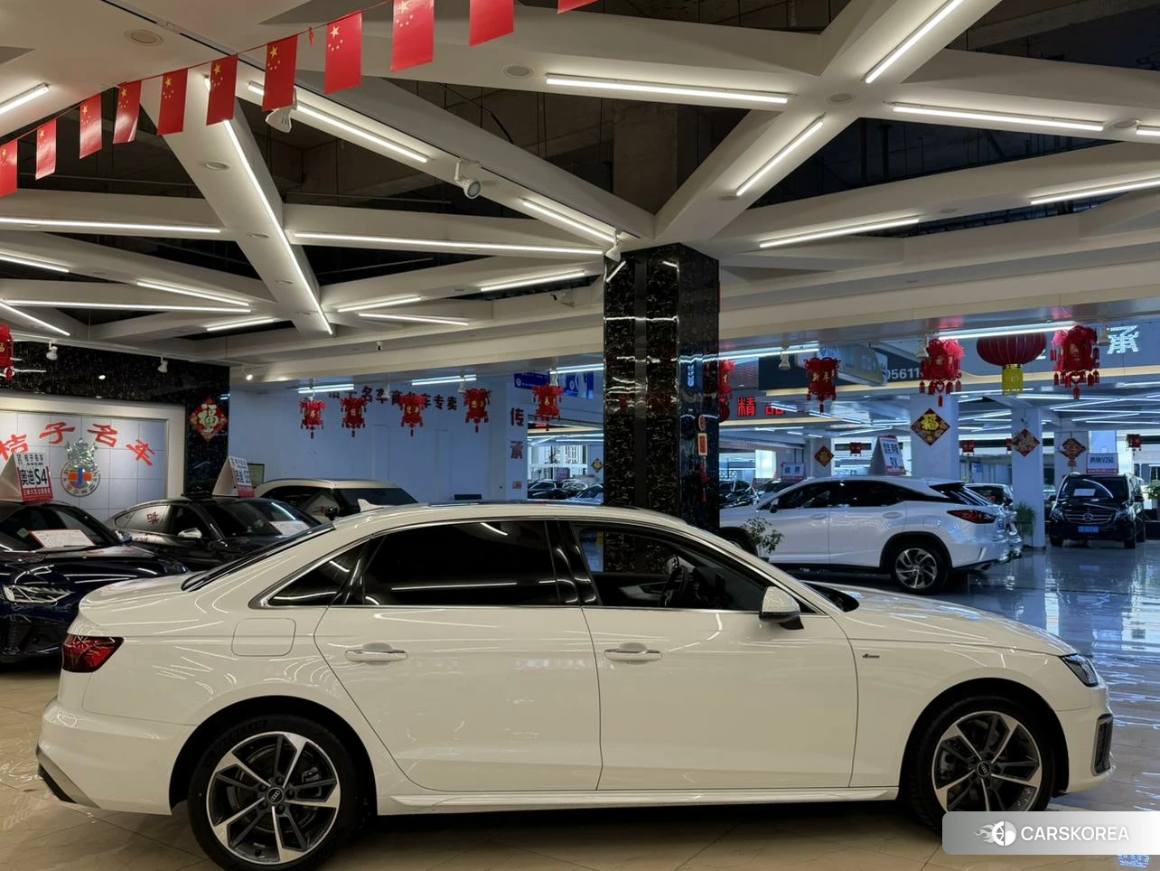 Audi A4L 2023 Белый из Китая, фото 2