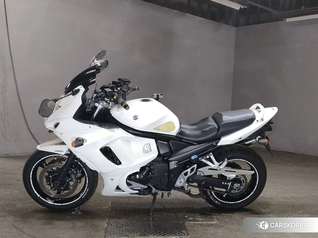 Проданный Suzuki BANDIT 1250F 2010 из Японии, фото 2
