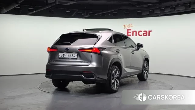 Lexus NX300h id 3617299 из Кореи 12