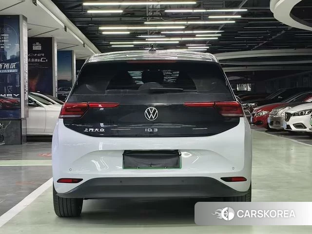 Volkswagen ID.3 2022 Белый из Китая, фото 3