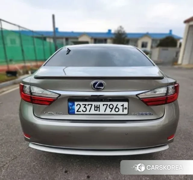 Lexus New ES300h 2018 Серебристо-серый из Кореи, фото 2