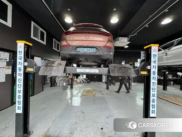 Mercedes-Benz EQA H243 2021 Красный из Кореи, фото 2