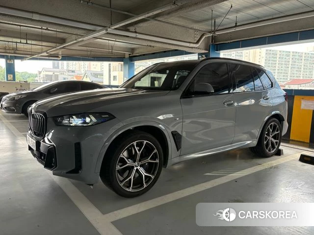 BMW X5 (G05) 2026 Светло-серебряный цвет из Кореи, фото 2