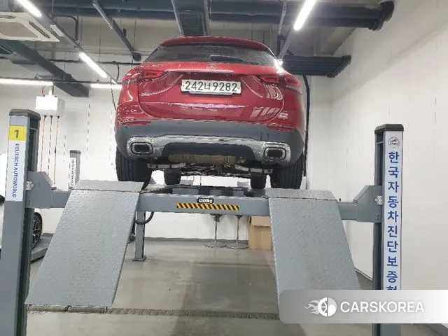 Mercedes-Benz GLA - Class H247 2021 Красный из Кореи, фото 2