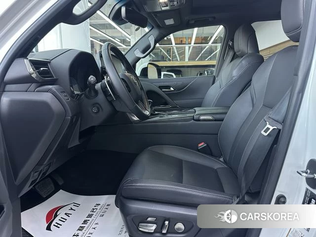 Lexus LX id 4262574 из Китая 12