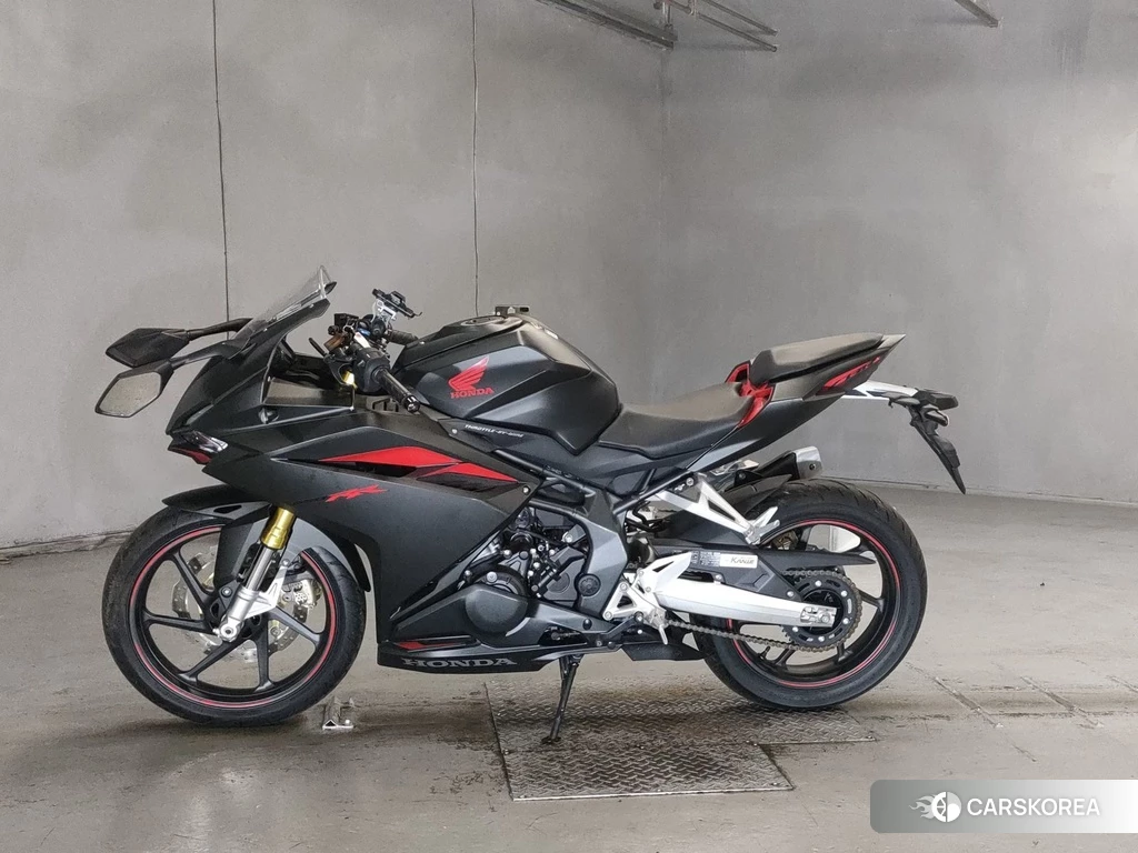 Проданный Honda CBR250RR 2017 из Японии