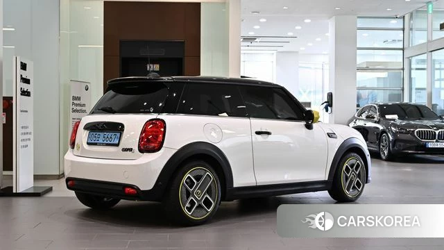 Mini Cooper Electric id 4654690 из Кореи 12