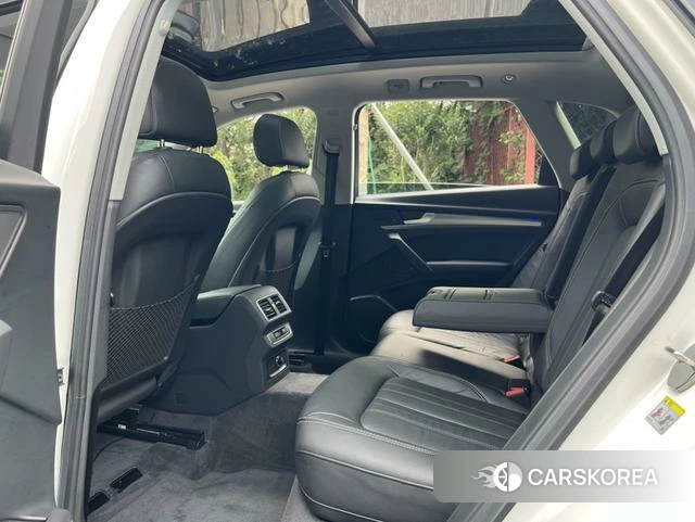 Audi Q5L 2021 Белый из Китая, фото 2