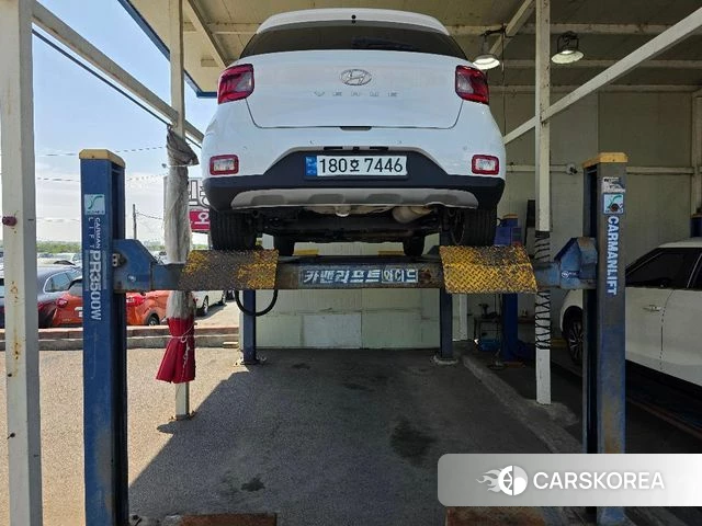 Hyundai Venue 2022 Белый из Кореи, фото 2