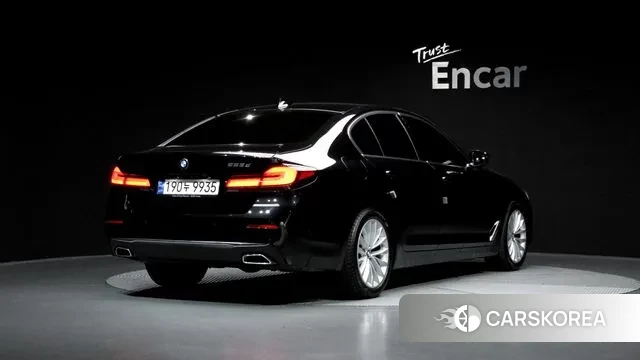 BMW 5 Series (G30) id 3316880 из Кореи 12
