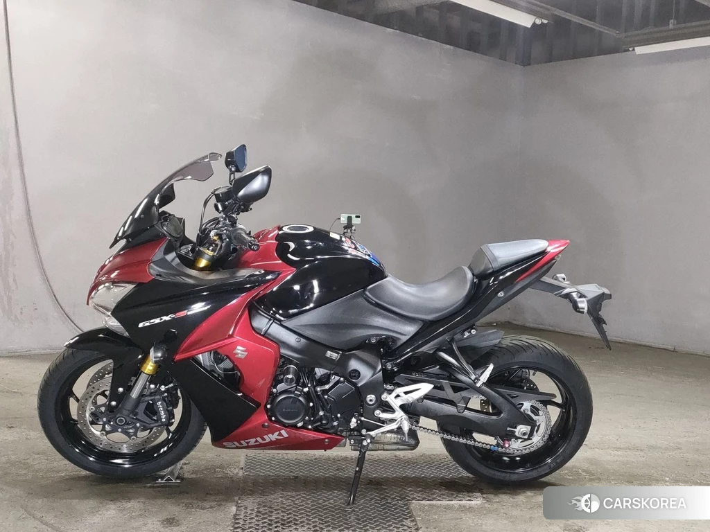 Проданный Suzuki GSX-S1000F 2015 из Японии