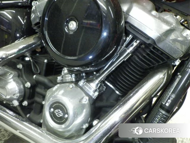 Engine photo