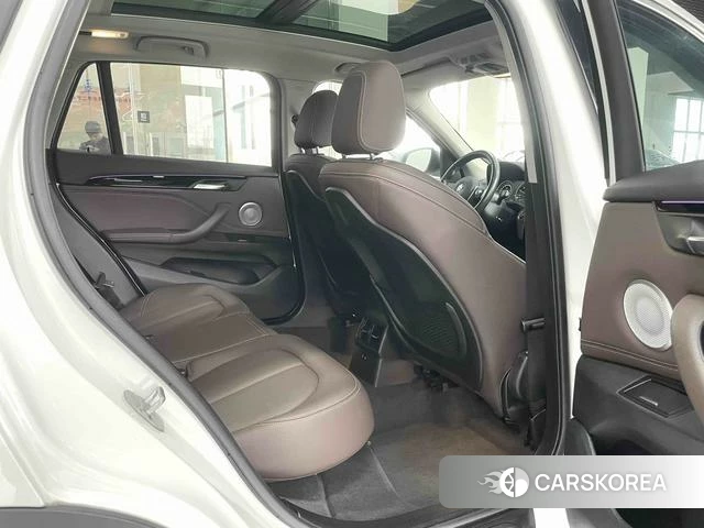 BMW X1 id 4313691 из Китая 12