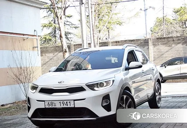 Kia Stonic id 3748473 из Кореи 12