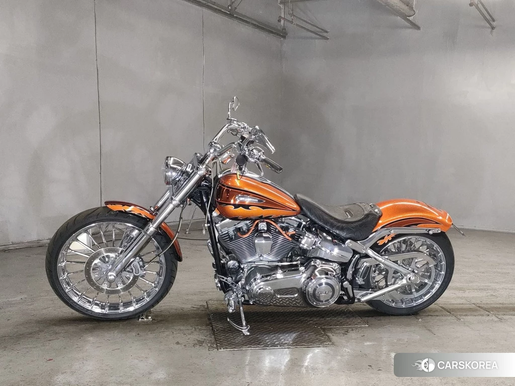 Проданный Harley-Davidson Softail Breakout FXSB CVO 2014 из Японии