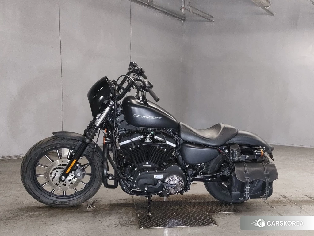 Проданный Harley-Davidson Sportster XL883N 2010 из Японии, фото 2