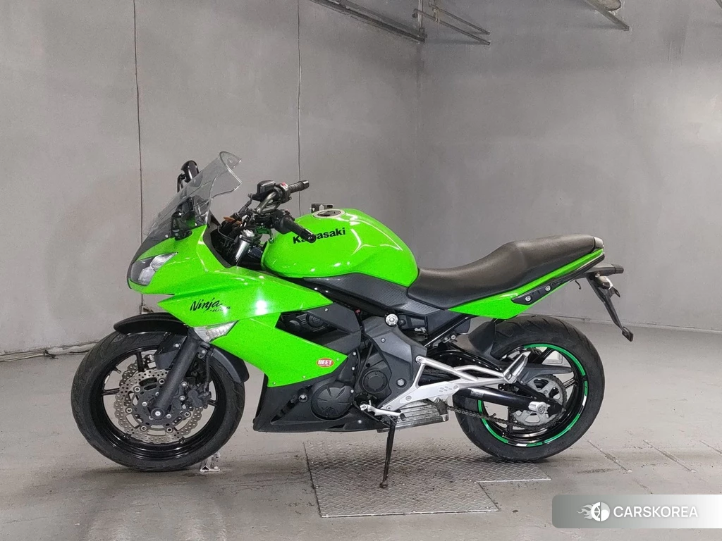 Проданный Kawasaki NINJA 400R 2011 из Японии