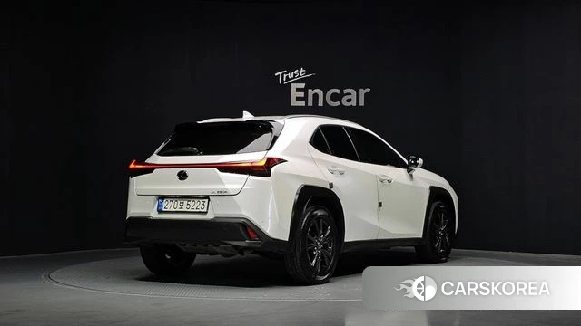 Lexus UX250h id 4463401 из Кореи 12