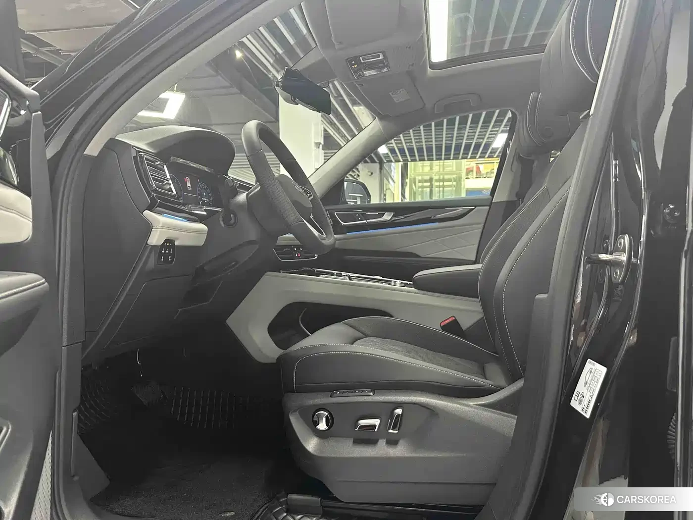 Volkswagen Touareg id 4583772 из Китая 9