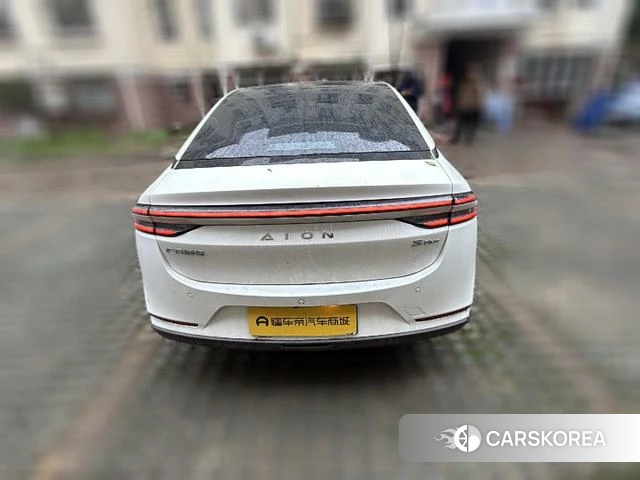 Aian AION S 2023 Белый из Китая, фото 2