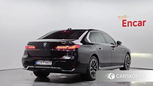 BMW 7 Series (G70) id 3002442 из Кореи 12