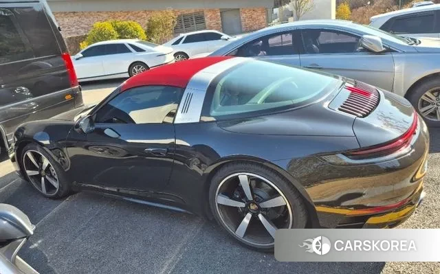 Porsche 911(992) id 3695504 из Кореи 12