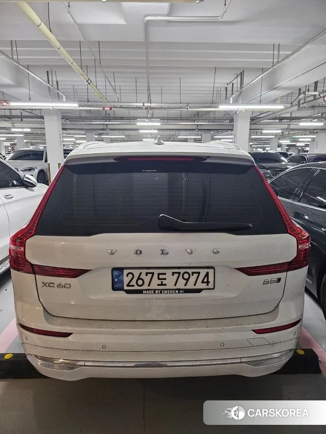 Volvo XC60 second Generation 2022 Белый из Кореи, фото 2