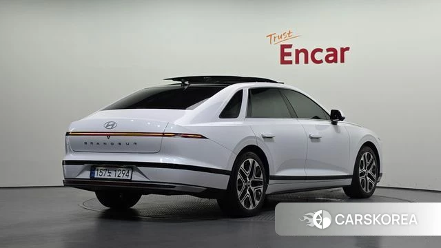 Hyundai Grandeur (GN7) id 4853952 из Кореи 12