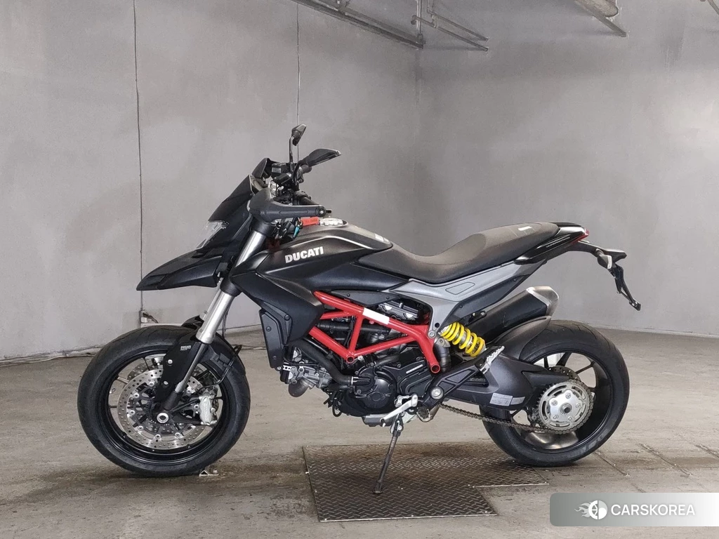 Проданный Ducati HYPERMOTARD 820 2013 из Японии, фото 2
