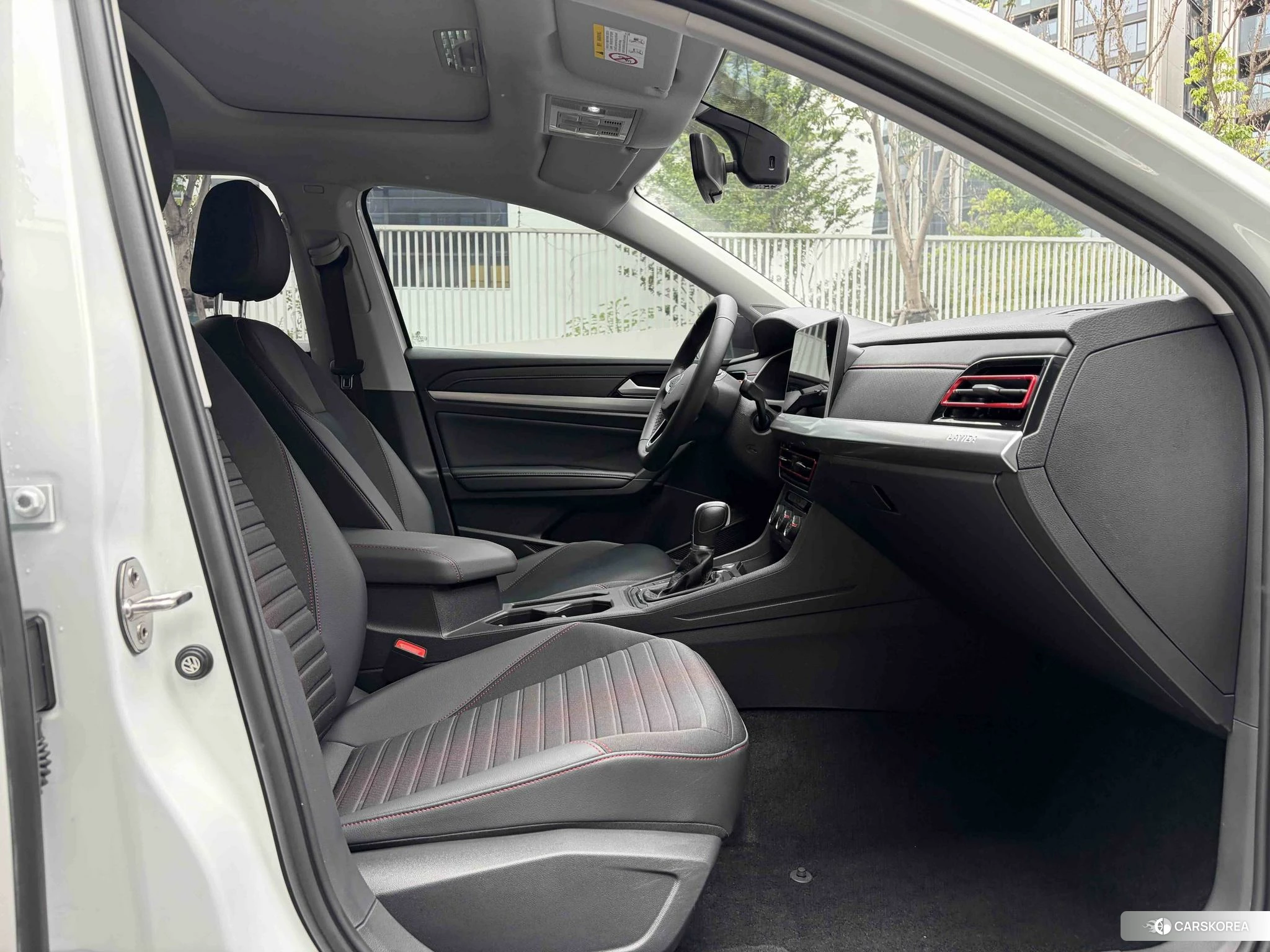 Volkswagen Lavida 2022 Белый из Китая, фото 3