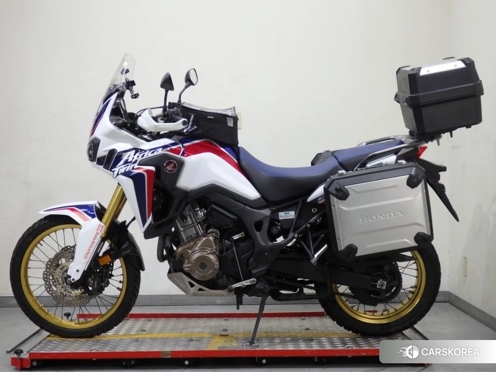 Проданный Honda CRF1000L AFRICA TWIN 2016 из Японии, фото 2