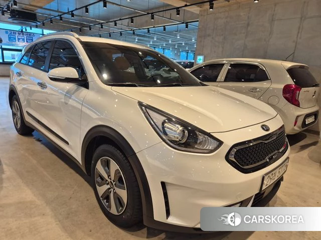 Kia Niro id 3814176 из Кореи 12