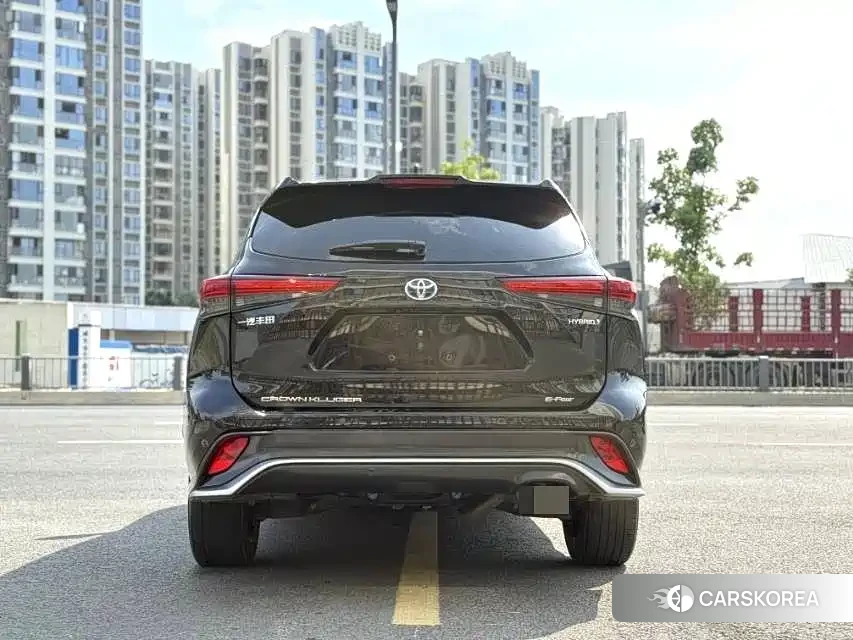 Toyota Crown 2022 Черный из Китая, фото 2